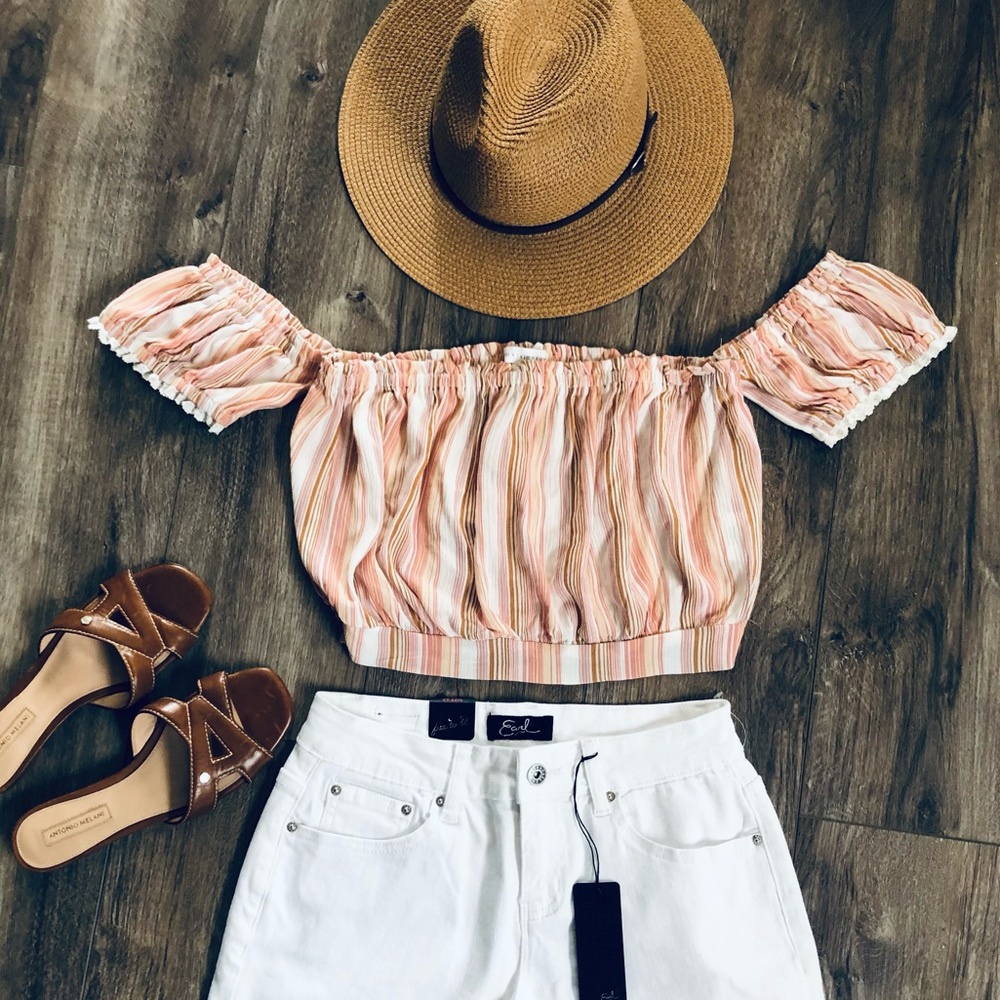 Adorable Coco & Jaimeson Outback Prairie Top